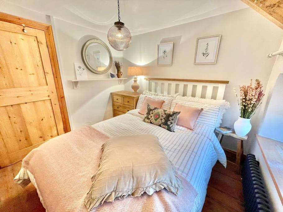 Fordview Cottage Is Full Of Cotwolds Charm Upper Slaughter Exterior foto
